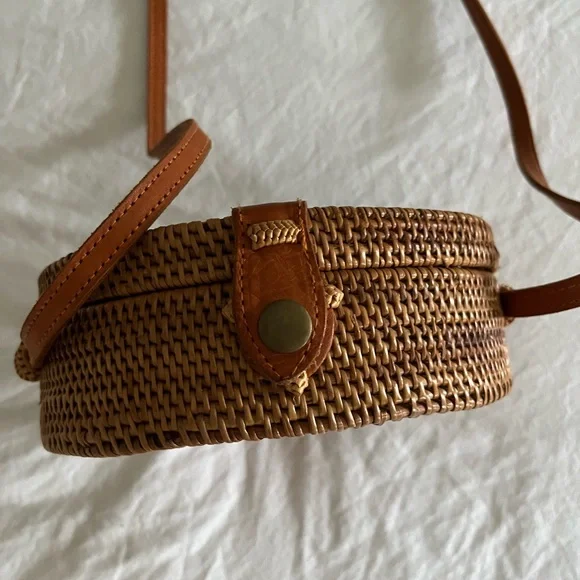 Woven Crossbody Bag - Picture 4 of 4